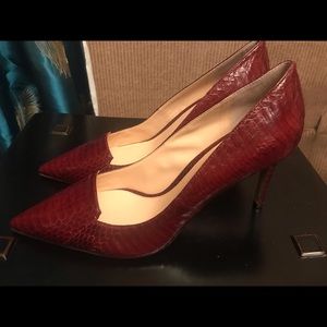 Vince Camuto Pump (NWOT)